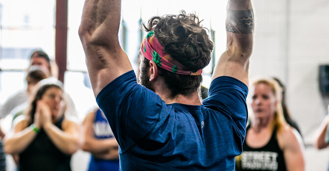 How to Keep Training with Shoulder Pain
